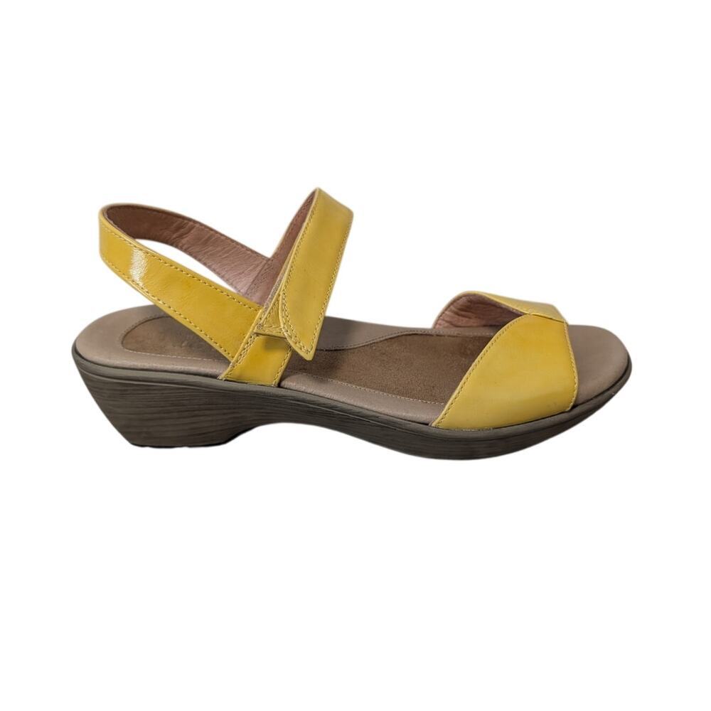 Naot Women Size 39 Yellow Leather Adjustable Double Strap Hook Loop Wedge Sandal
